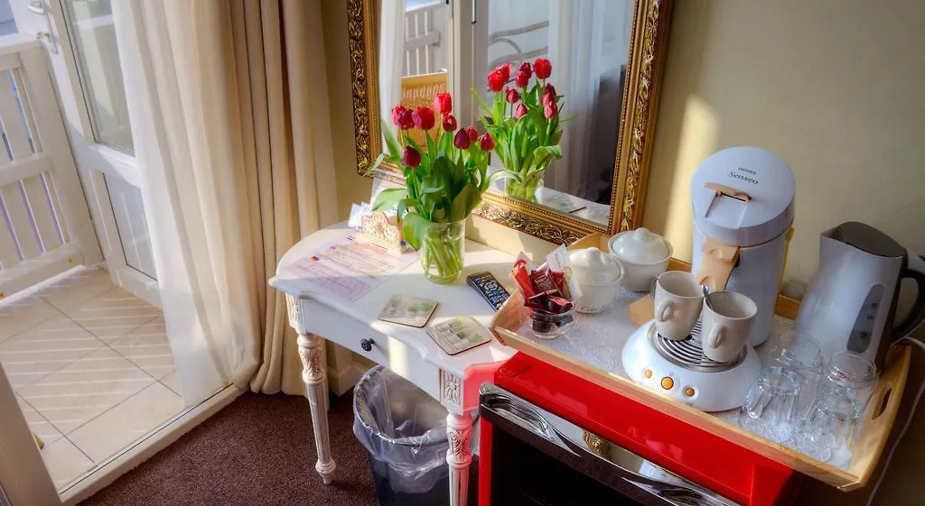 Pension & Spa De Watertoren ザントフォールト ホテル